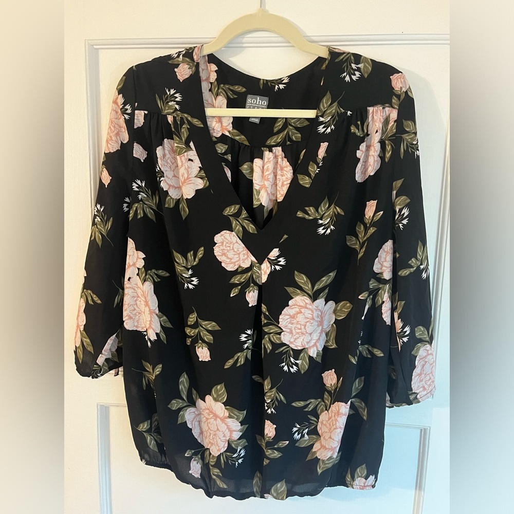 New York & Company Floral top